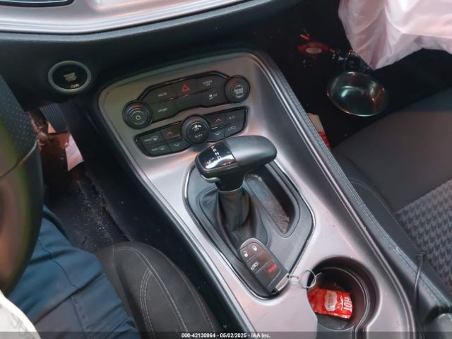 2C3CDZAG5PH563251 Dodge Challenger Sxt