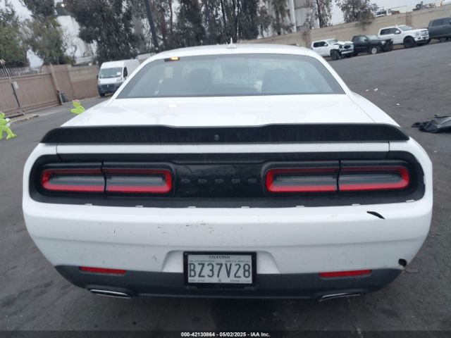 2C3CDZAG5PH563251 Dodge Challenger Sxt