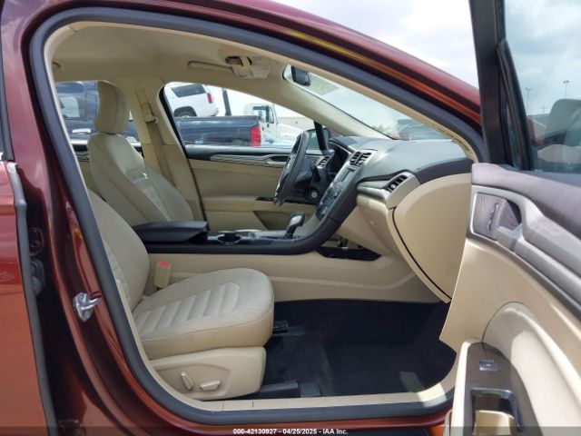 3FA6P0HD0FR193519 Ford FUSION SE