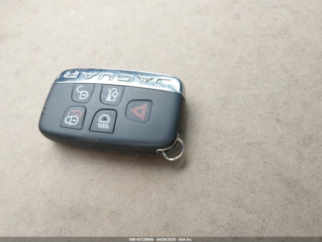 2017 JAGUAR XE SAJAK4BNXHA952137 Photo 10