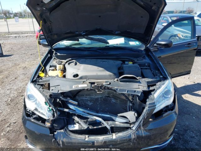 1C3CCBBG7EN105885 Chrysler 200 Touring