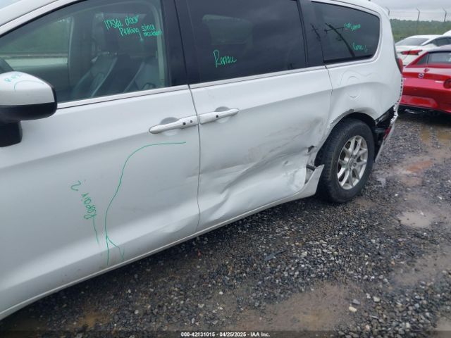 2C4RC1DG7MR533776 Chrysler Voyager Lxi