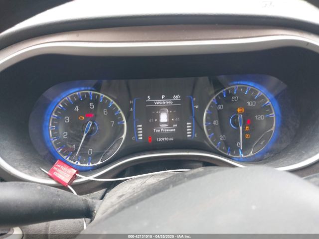 2C4RC1DG7MR533776 Chrysler Voyager Lxi