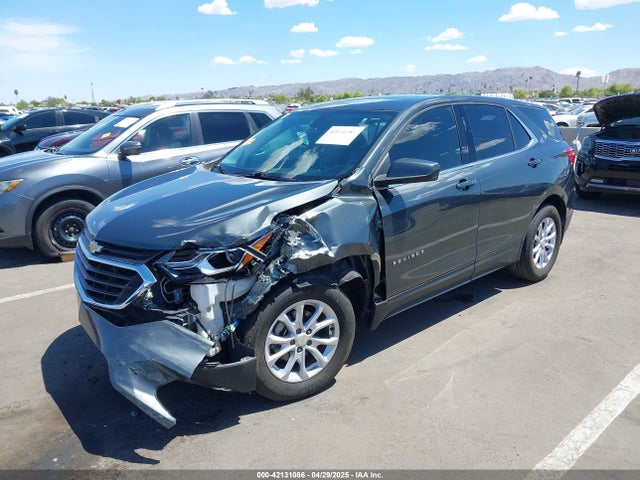 3GNAXJEV3JL327420 Chevrolet EQUINOX LT