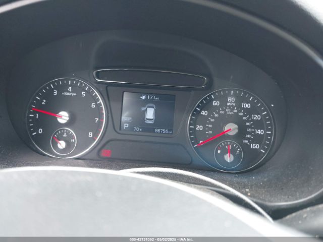 5XYPG4A34KG538689 KIA Sorento 2.4l Lx