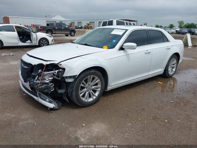 2C3CCAAGXGH274046 Chrysler 300 Anniversary Edition
