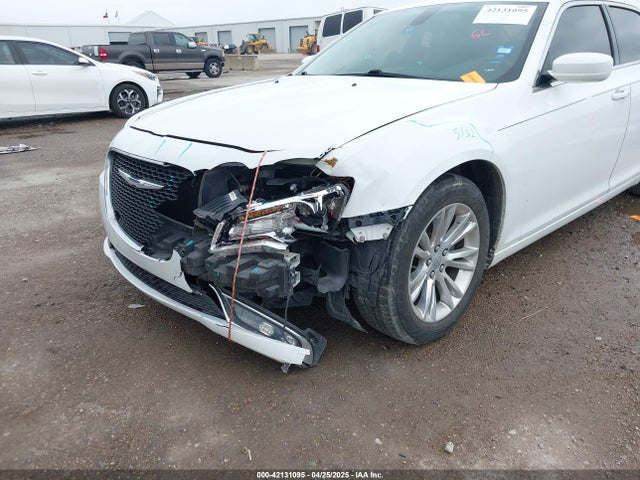 2C3CCAAGXGH274046 Chrysler 300 Anniversary Edition