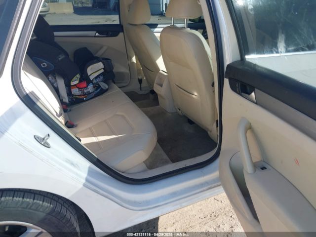1VWAT7A38FC116029 Volkswagen Passat 1.8t Limited Edition