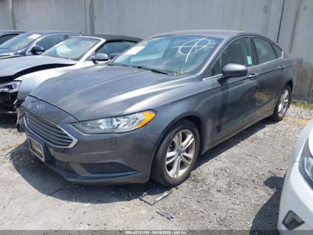 3FA6P0HDXJR187445 Ford FUSION SE