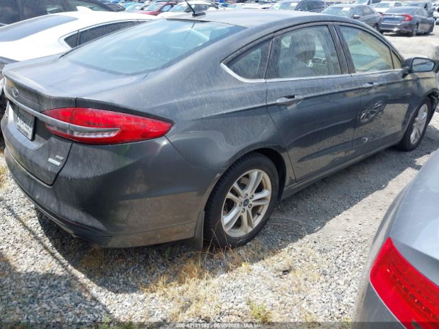 3FA6P0HDXJR187445 Ford FUSION SE