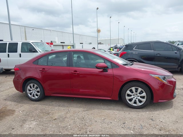 Toyota COROLLA LE 2025 5YFB4MDE6SP256565 Image 13