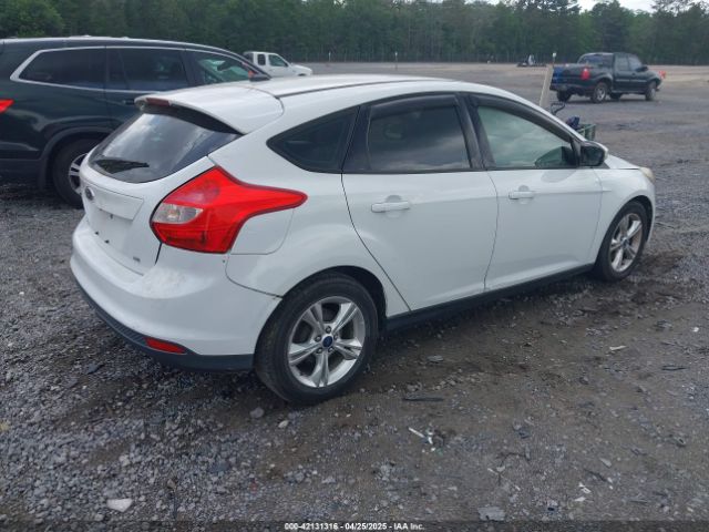 1FADP3K27EL323874 Ford FOCUS SE
