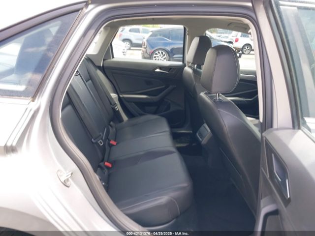 3VWC57BU2KM215738 Volkswagen 1.4 tsi