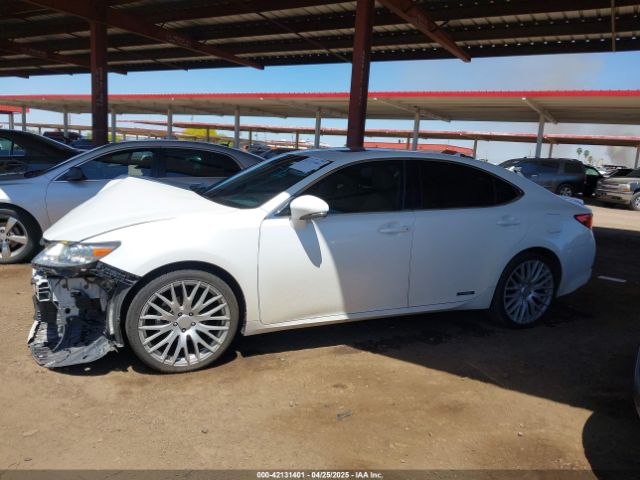 JTHBW1GG1E2076577 Lexus ES 300H