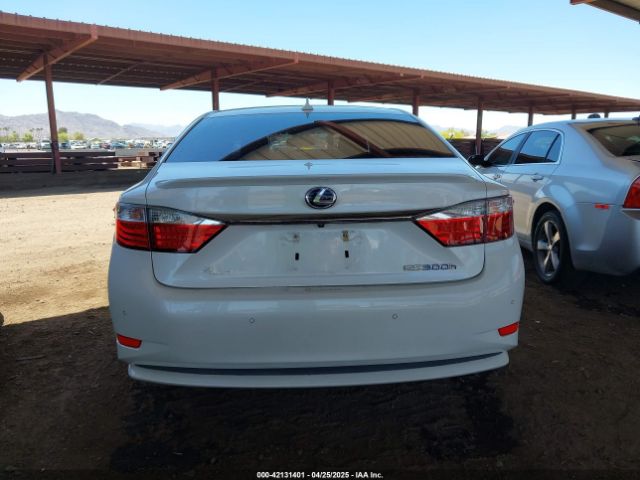 JTHBW1GG1E2076577 Lexus ES 300H