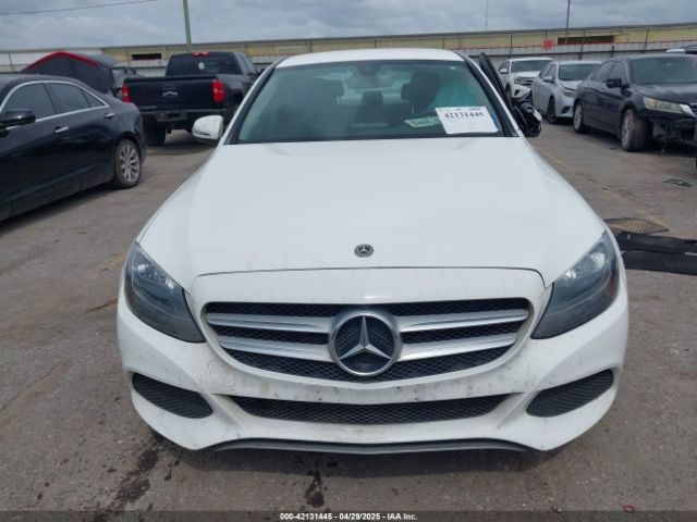 55SWF4JB7HU232686 Mercedes-Benz C 300 Luxury/sport