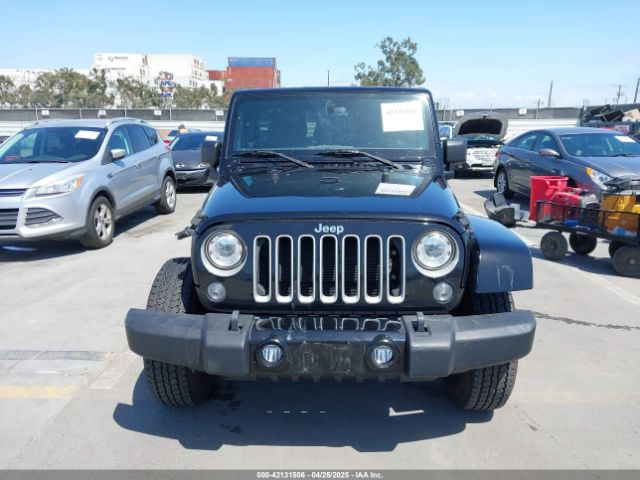 1C4BJWEG4HL733872 Jeep Wrangler Unlimited Sahara 4x4
