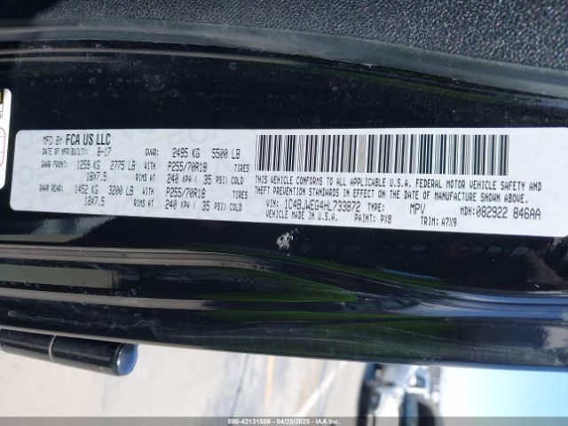 1C4BJWEG4HL733872 Jeep Wrangler Unlimited Sahara 4x4