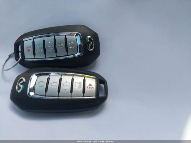 JN1EV7KK8NM600900 Infiniti Q60 Luxe