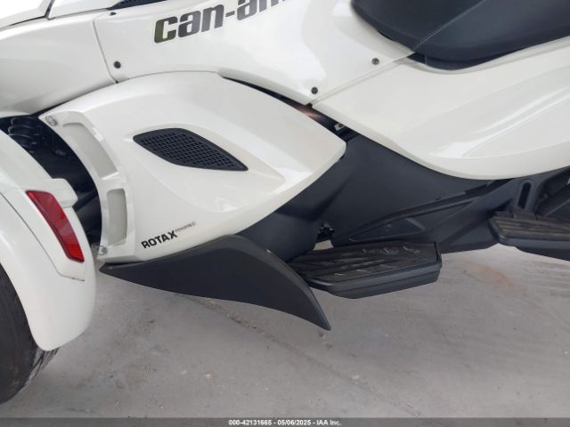 2013 CAN-AM SPYDER ROADSTER 2BXNCBC18DV001672 Photo 8