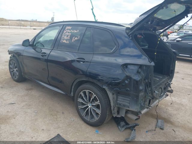 2019 BMW X5 5UXCR6C51KLL22840 Photo 2