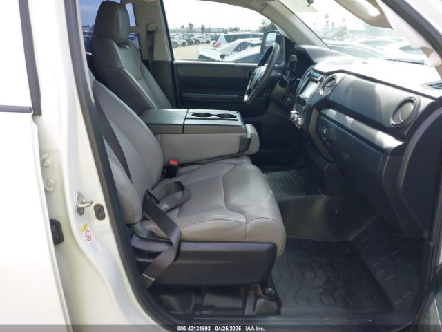 5TFRM5F19JX133941 Toyota Tundra Sr 4.6l V8