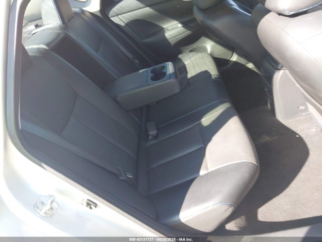3N1CB7AP6HY326157 Nissan Sentra Sr Turbo
