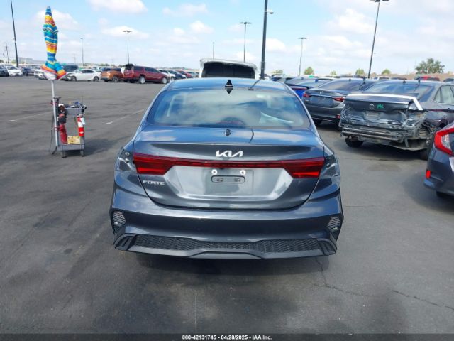3KPF24AD6PE578103 KIA Forte Lxs
