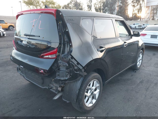 KNDJ23AU1M7758301 KIA SOUL S