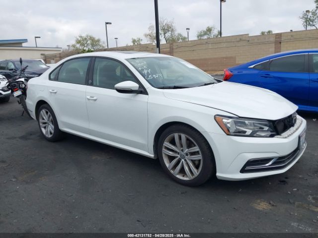 1VWLA7A35KC011618 Volkswagen Passat 2.0t Wolfsburg Edition