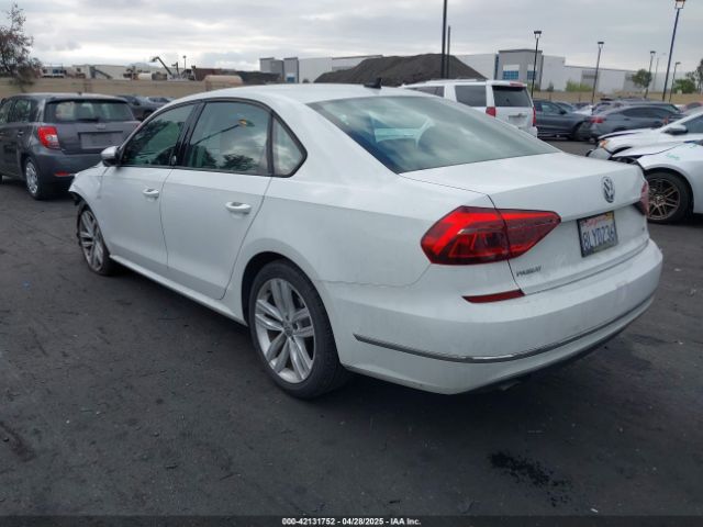 1VWLA7A35KC011618 Volkswagen Passat 2.0t Wolfsburg Edition