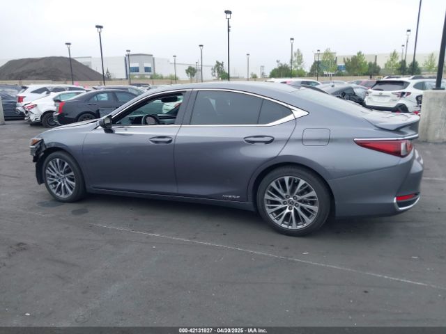 58ADA1C12MU004997 Lexus ES 300H