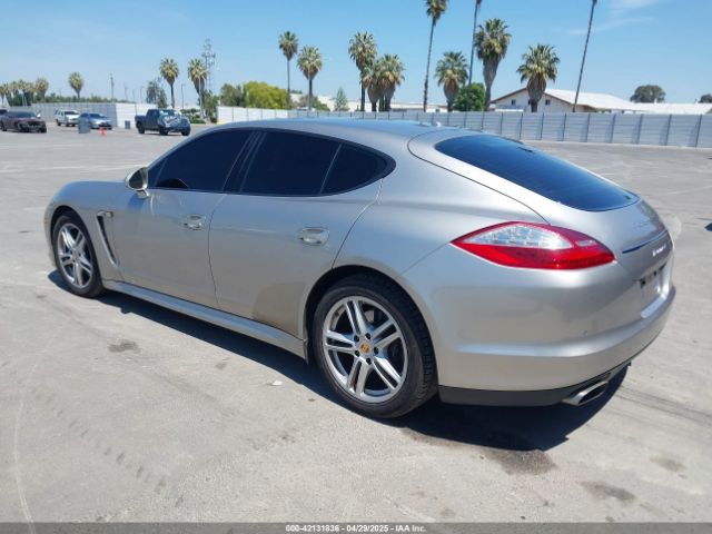 2011 PORSCHE PANAMERA WP0AA2A73BL010127 Photo 2