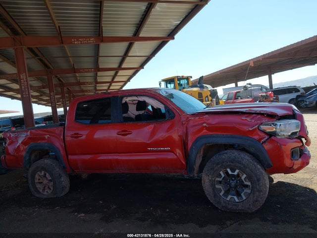3TMCZ5AN6JM156634 Toyota Tacoma Trd Off Road