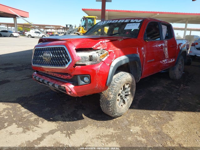 3TMCZ5AN6JM156634 Toyota Tacoma Trd Off Road