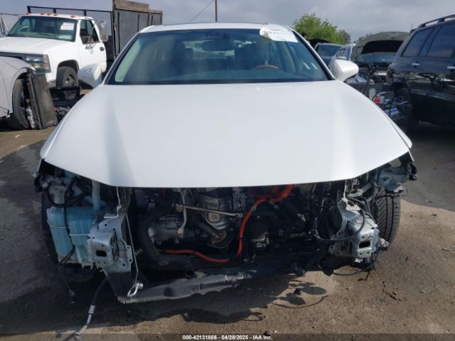 JTHBW1GG8F2089151 Lexus ES 300H