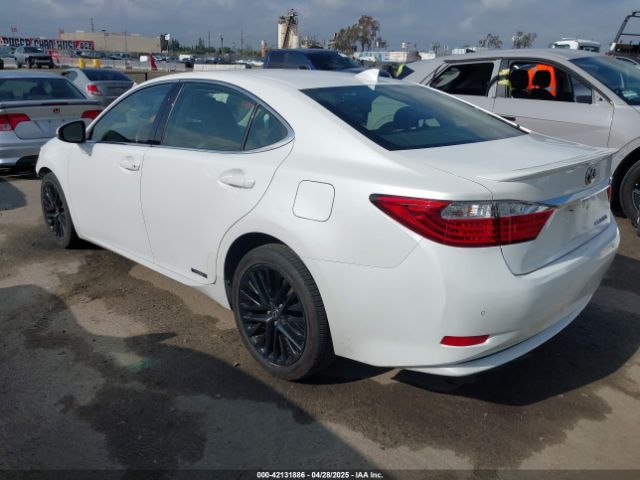 JTHBW1GG8F2089151 Lexus ES 300H