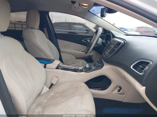 Chrysler 200 Limited 2015 1C3CCCAB5FN590976 Image 5