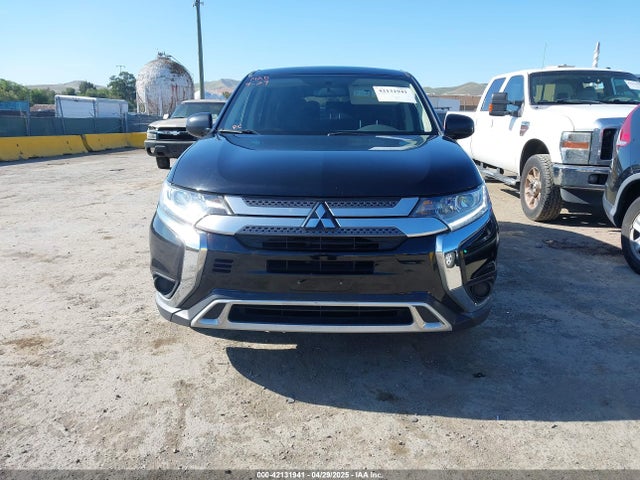 JA4AD2A32KJ002207 Mitsubishi Outlander Es