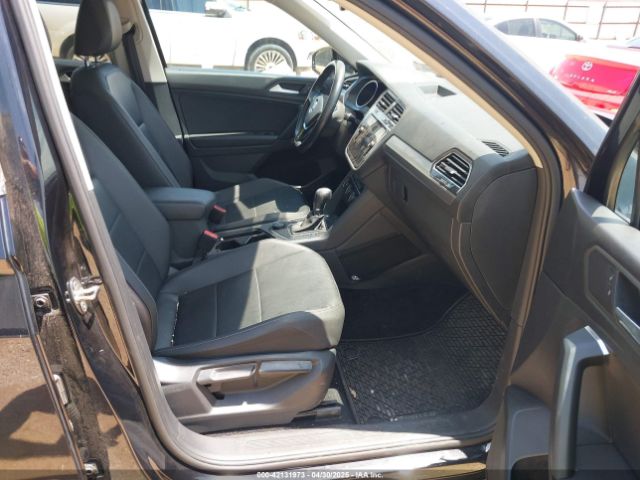 3VV2B7AX2KM176931 Volkswagen 2019