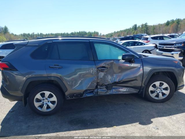 2T3F1RFV2MC237378 Toyota RAV4 LE