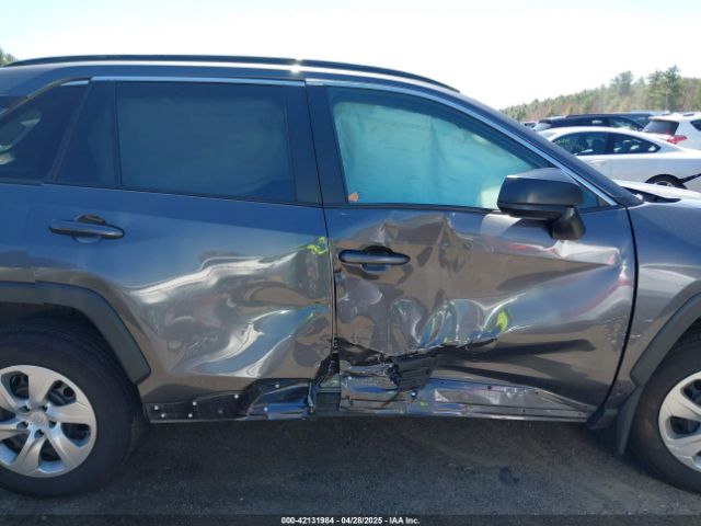 2T3F1RFV2MC237378 Toyota RAV4 LE