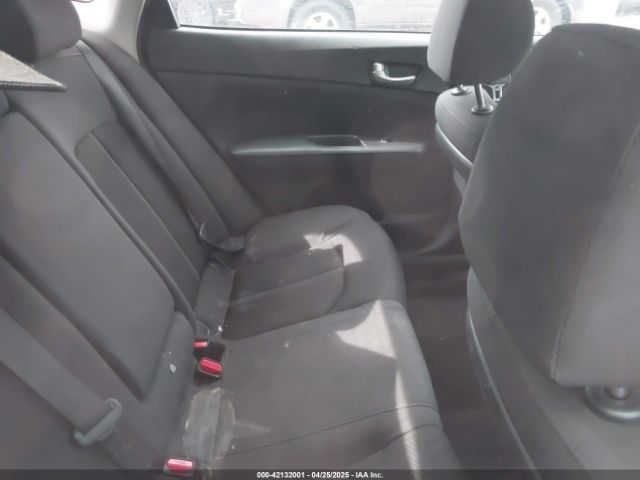5XXGT4L36GG083123 KIA Optima Lx