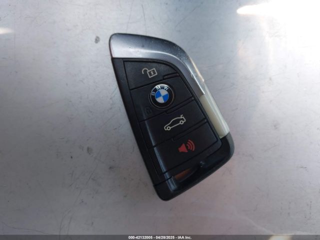 2021 BMW X1 WBXJG7C01M3M73496 Photo 10