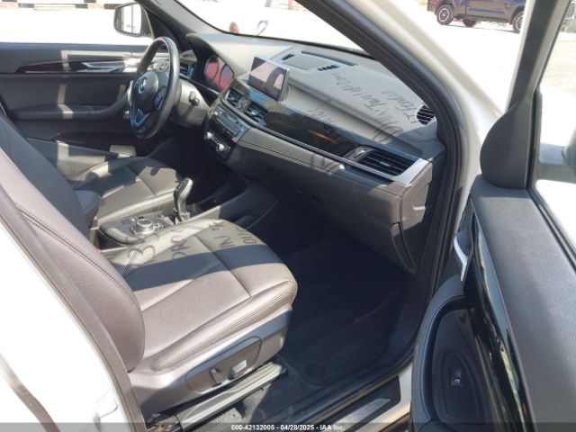 2021 BMW X1 WBXJG7C01M3M73496 Photo 4