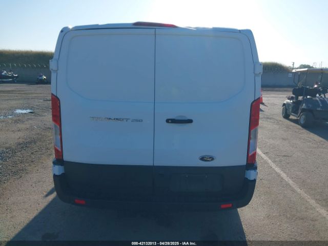 1FTBR1Y81PKB73281 Ford Transit-250