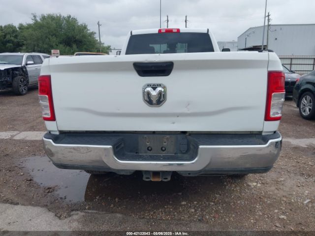 3C6UR4HJ9KG646011 RAM 2500 Tradesman  4x2 8' Box