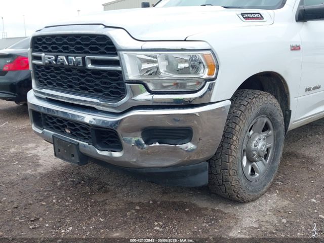 3C6UR4HJ9KG646011 RAM 2500 Tradesman  4x2 8' Box