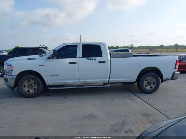 3C6UR4HJXKG720696 RAM 2500 Tradesman  4x2 8' Box