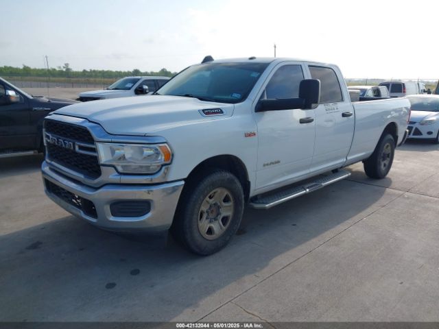 3C6UR4HJXKG720696 RAM 2500 Tradesman  4x2 8' Box
